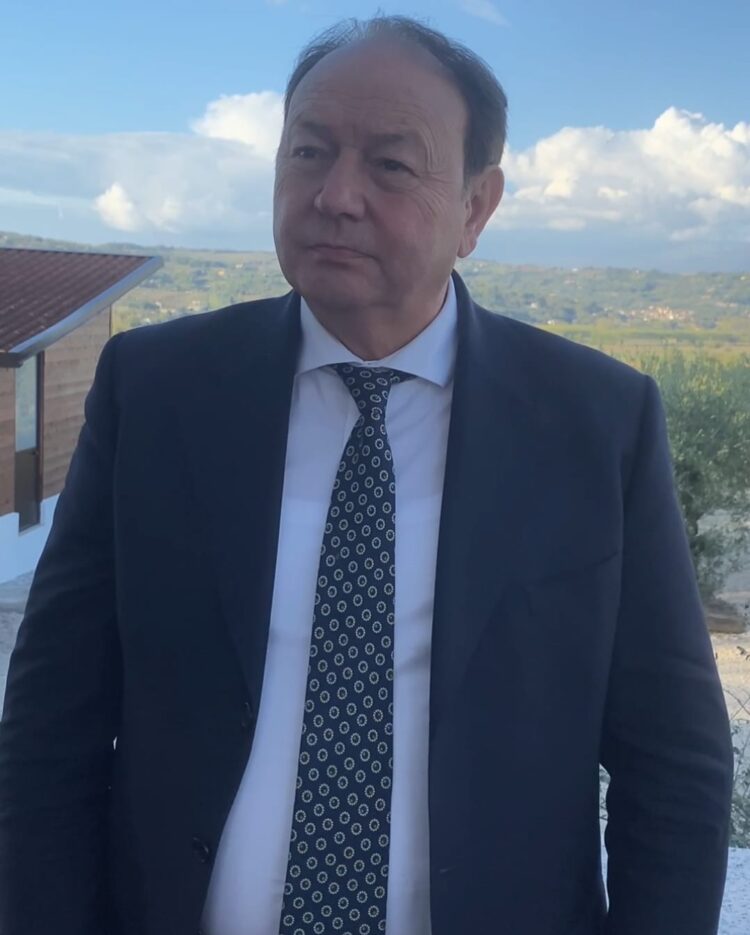 Gennaro Oliviero in visita alla Fattoria Sociale Melagrana