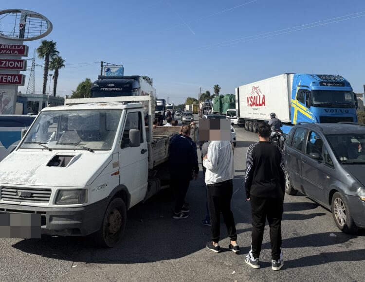 Caro-carburanti: la protesta arriva nel casertano